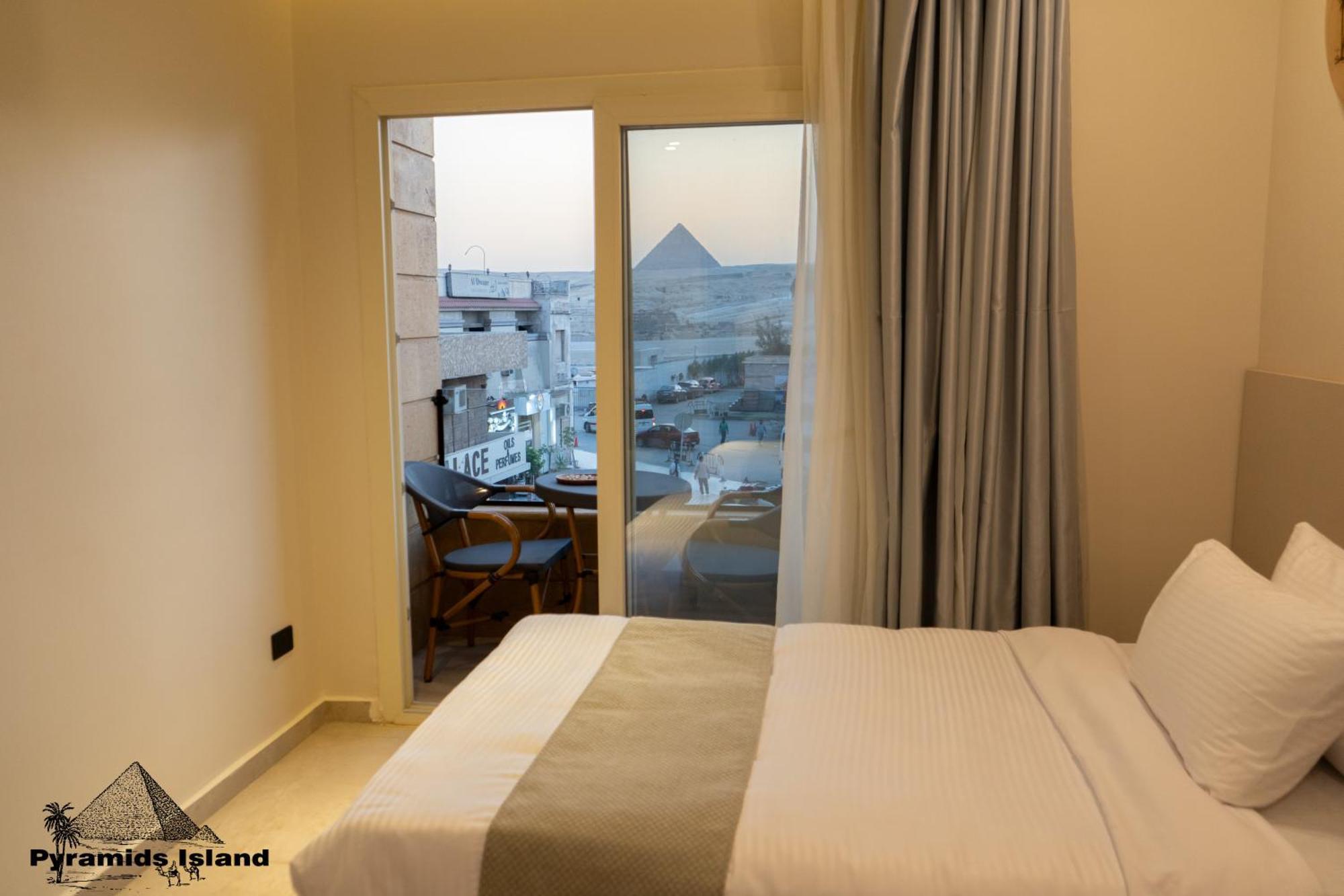 Pyramids Island Bed and Breakfast Kafret el-Gabal Exteriör bild