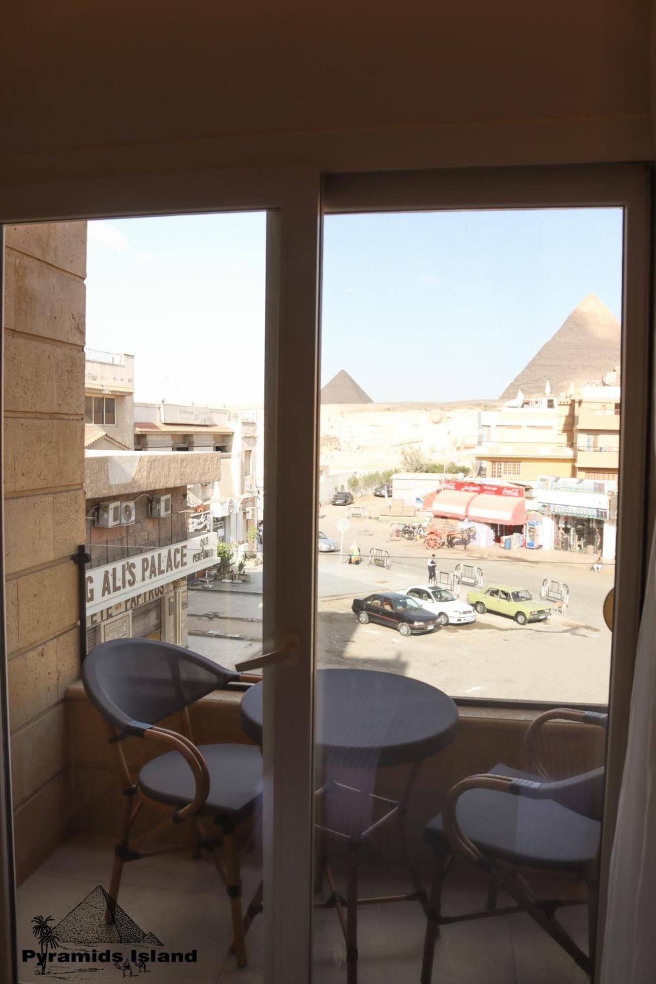 Pyramids Island Bed and Breakfast Kafret el-Gabal Exteriör bild