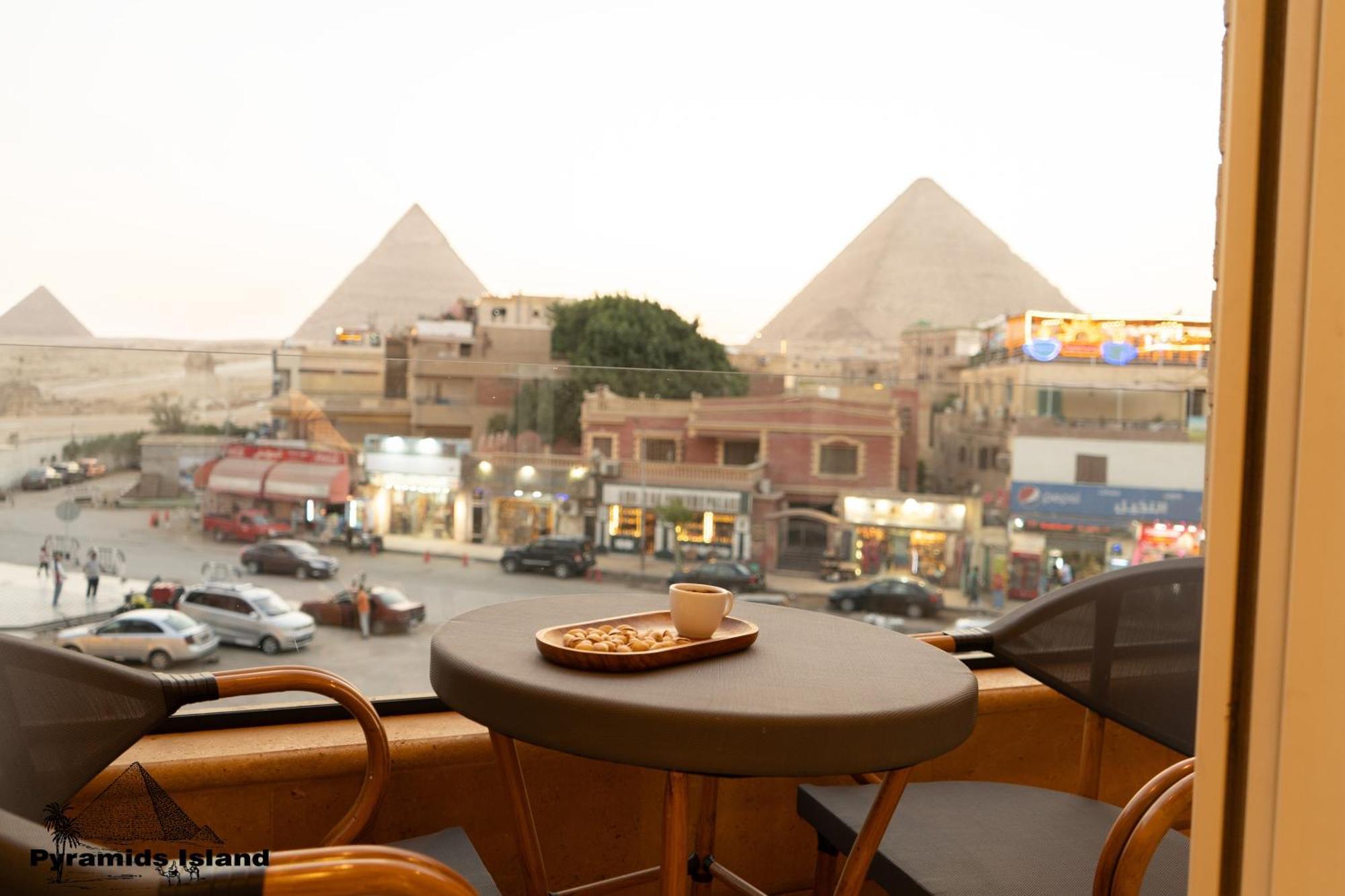 Pyramids Island Bed and Breakfast Kafret el-Gabal Exteriör bild