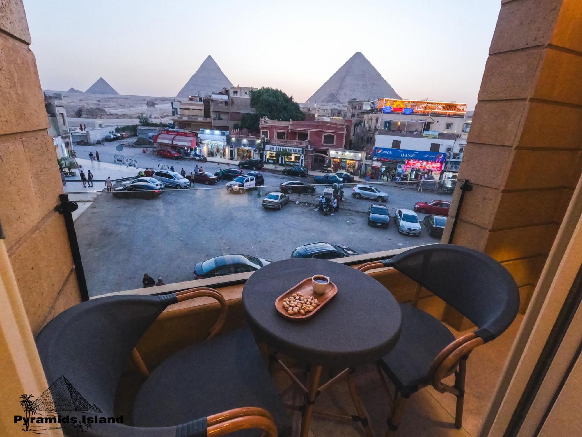 Pyramids Island Bed and Breakfast Kafret el-Gabal Exteriör bild